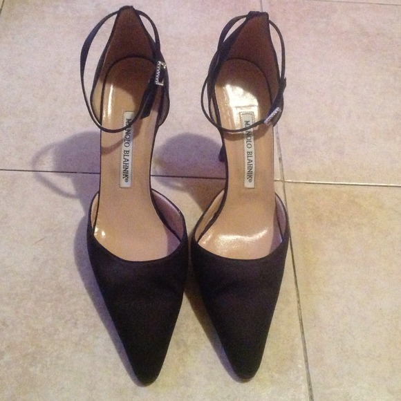 Manolo Blahnik Satin Heels Pumps Shoes Size 38.5 - Picture 2 of 4
