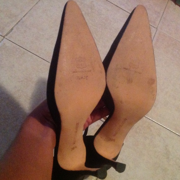 Manolo Blahnik Satin Heels Pumps Shoes Size 38.5 - Picture 4 of 4