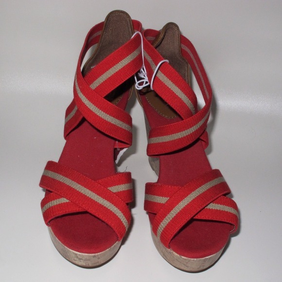 Elastic red strapped wedges - Picture 2 of 4