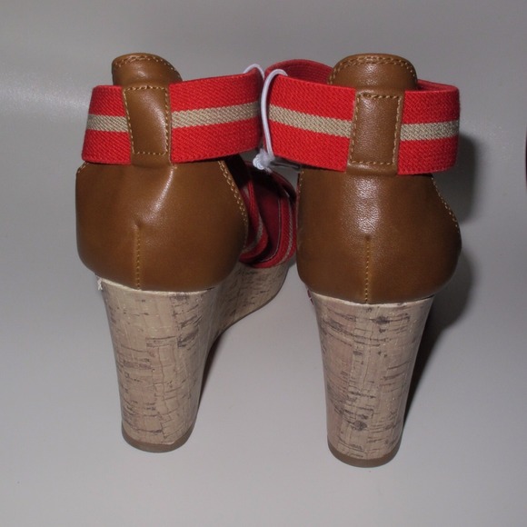 Red elastic strap wedges - Picture 3 of 4