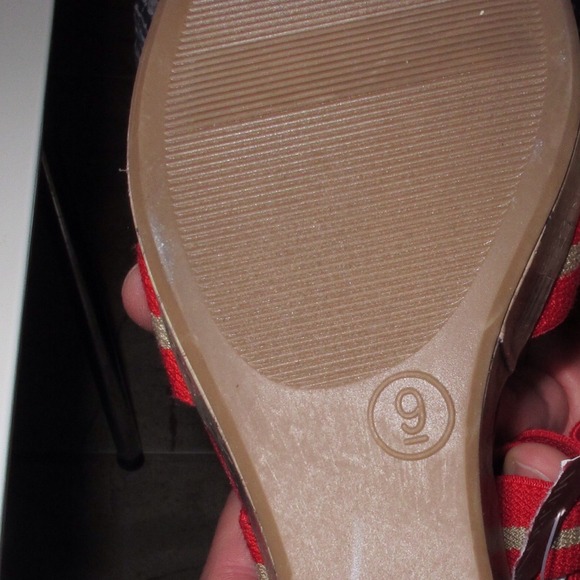 Red elastic strap wedges - Picture 4 of 4