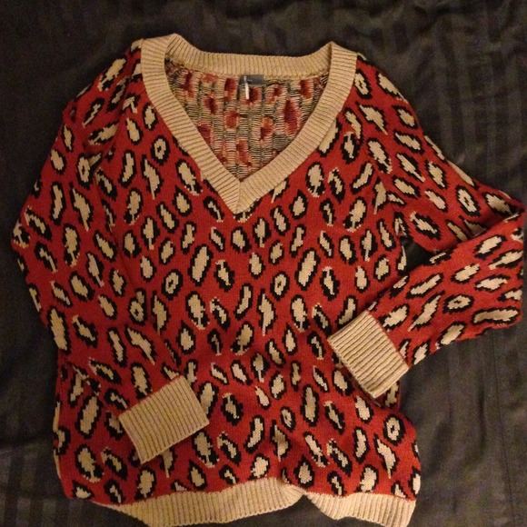 🚫SOLD🚫Leopard Print Sweater