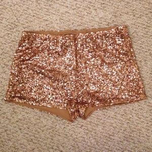 🔴SOLD🔴 Gold sequined shorts