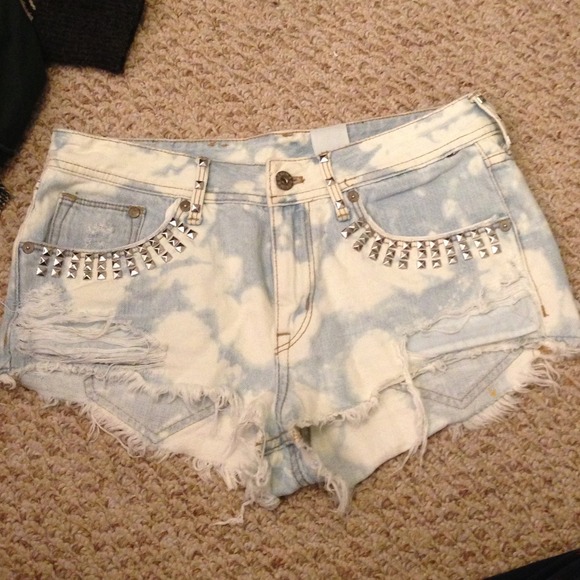 NWOT H&M cut off denim shorts