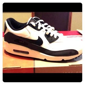 Nike Air Max 90's..Wht/blk/anthracite..SUPER CLEAN