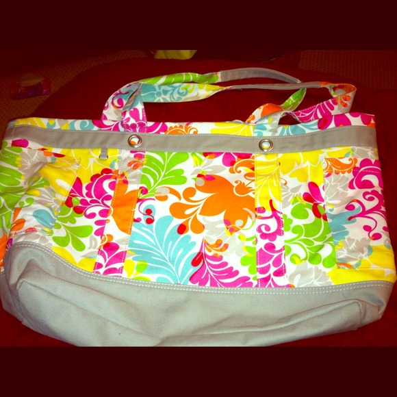 ** SOLD in a bundle** Thirty-One easy breezy tote!