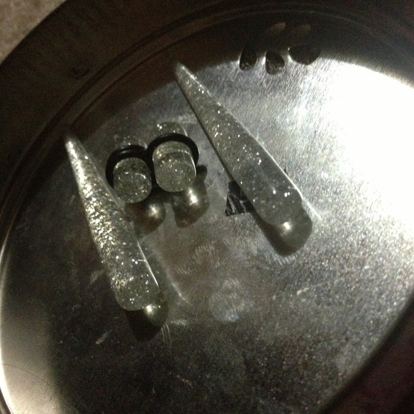 Gauges and tapers