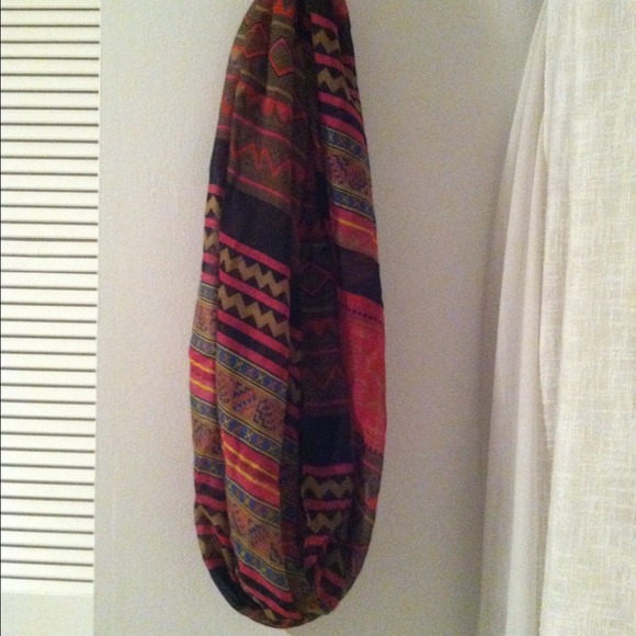 💥SOLD ❤Tribal inspired patterned scarf❤