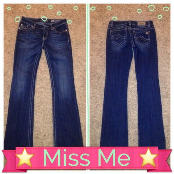 🚫SOLD LOCALLY🚫Miss Me jeans