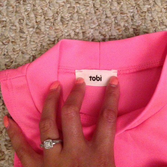 Crop top - Picture 2 of 3