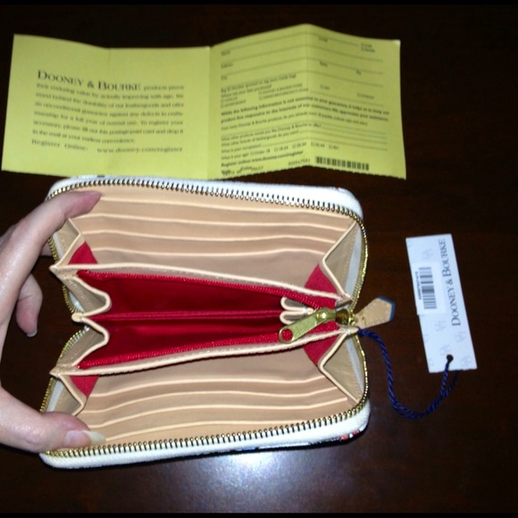 Decided to KEEP due to moving to Disney World! - Picture 4 of 4