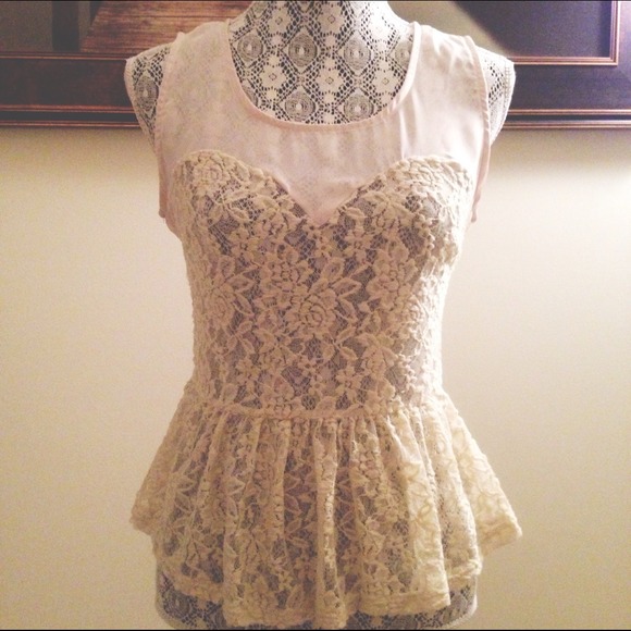 BUNDLED❗️Sheer beige lace peplum top