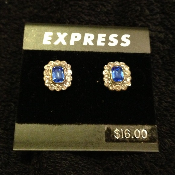 Pierced earrings💥💥ON HOLD💥💥