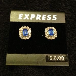 Pierced earrings💥💥ON HOLD💥💥