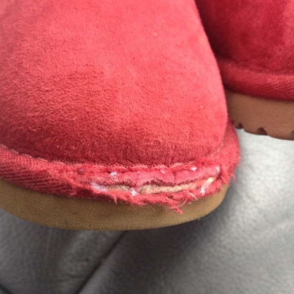 Additional Pics of UGG Bailey Button
