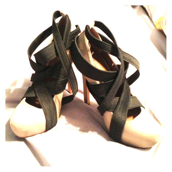 Colin Stuart pumps - Picture 1 of 4