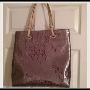 💯% Authentic Michael Kors mirrored sliver tote