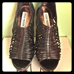 Steve Madden Women's Vallli Platform Pump