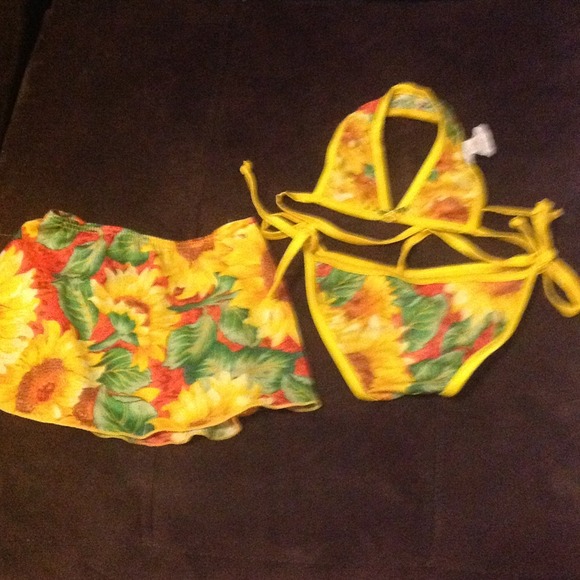 Sold - Picture 3 of 3