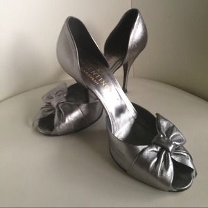 Authentic silver metallic Valentino stilettos
