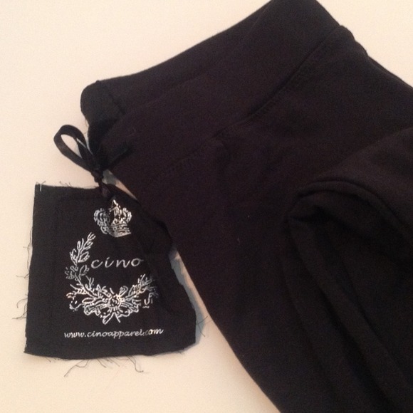 SOLD ON ANOTHER SITE!!!zip leg leggings by Cino - Picture 4 of 4