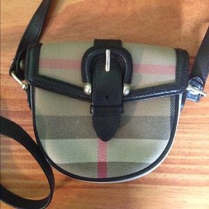 👏RESERVED👏 Burberry AUTHENTIC crossbody