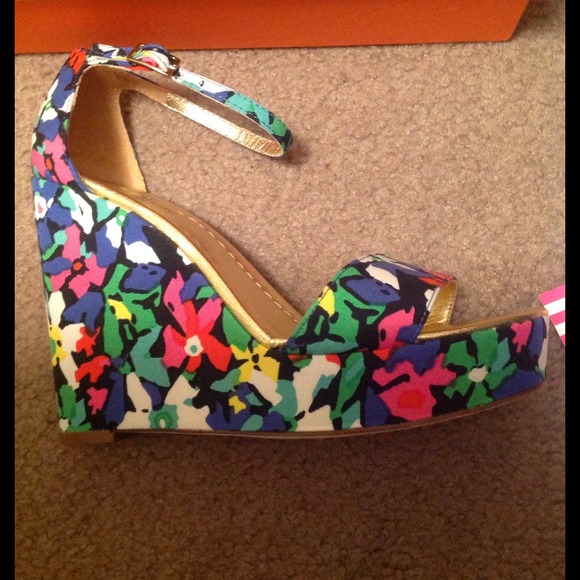 Kate Spade high heel shoes - Picture 2 of 3