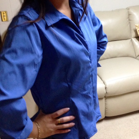 Y2K Vintage Blue Nylon 3/4 sleeve top
