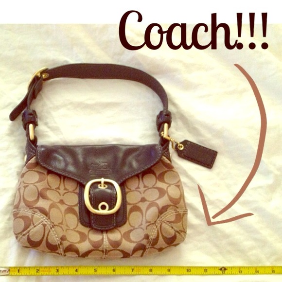 Classic Coach Purse - Picture 1 of 4