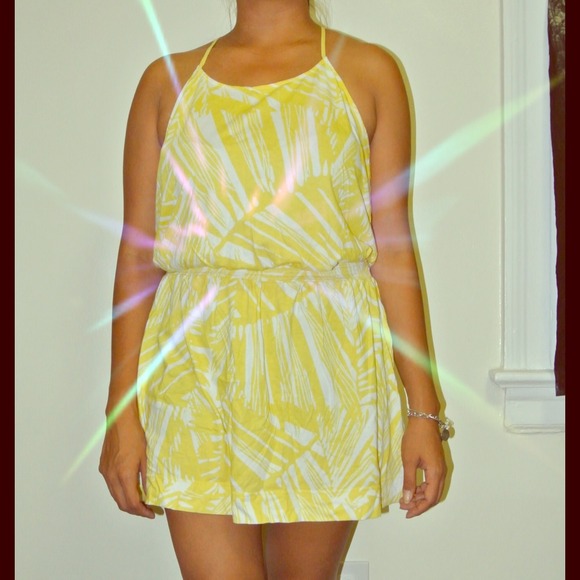 ⛔⛔SOLD⛔⛔ Yellow Banana Republic Dress