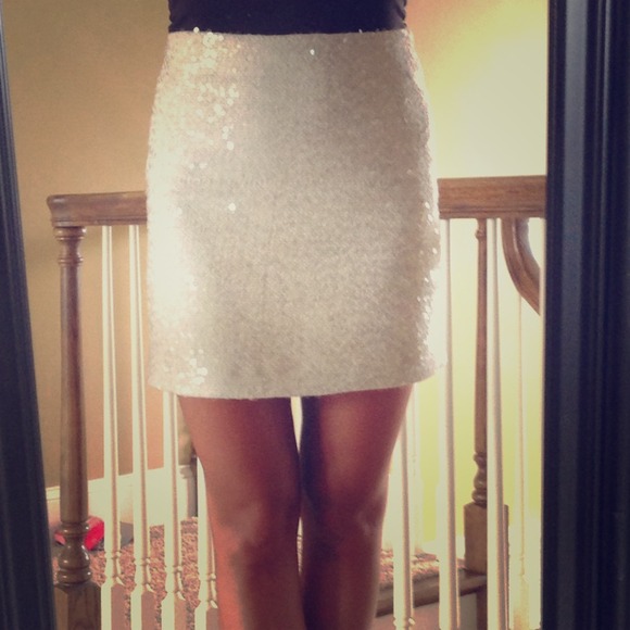 White sparkly fall/winter high waisted skirt