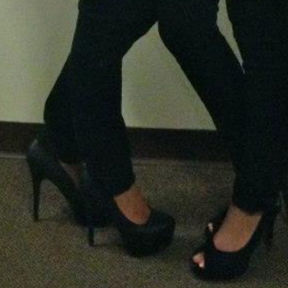 Steve Madden Deja Vu Heels - Picture 4 of 4