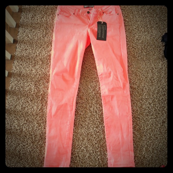 Bright pink pants. NWT