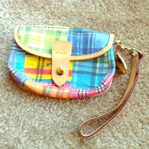 🚫SOLD! Dooney & Bourke wristlet