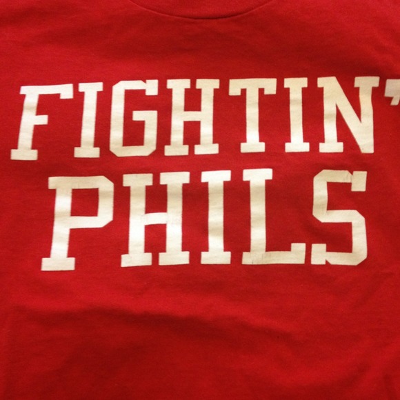 Philadelphia Phillies tshirt ❤️