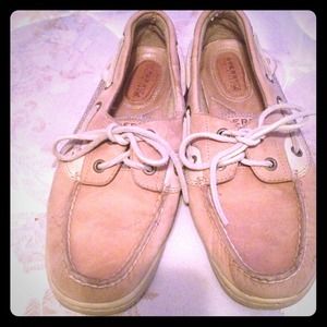 *Hold @kari1124 Sperrys