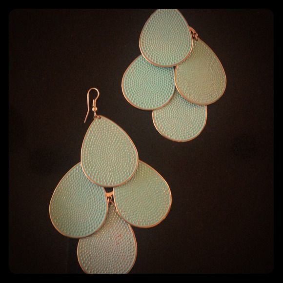 4 tear drop earring