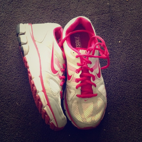 Nike fly wires