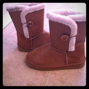 RESERVED Cute, shin high winter boots