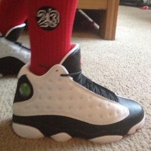 Size 7 1/2 with box 💥NO TRADES💥 ONLY WORE TWICE!