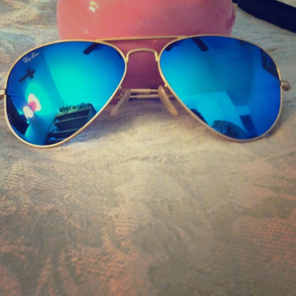 🌟🌟🌟✨ON HOLD🌟🌟✨✨✨Ray bans