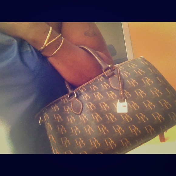 AUTHENTIC Dooney and Bourke  bag