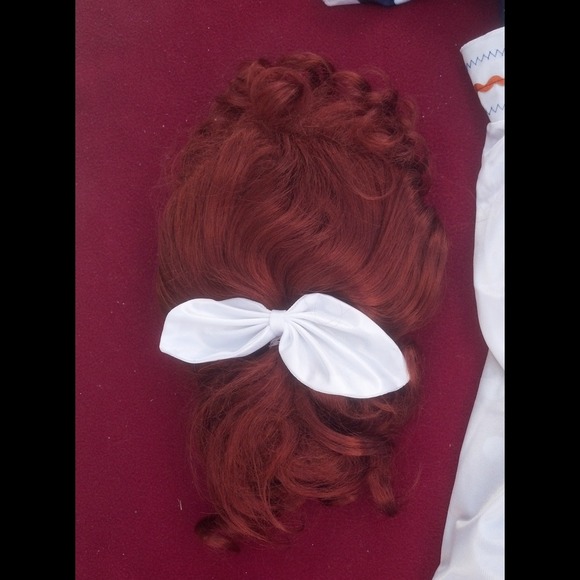 Accessories - I love Lucy wig with white bow