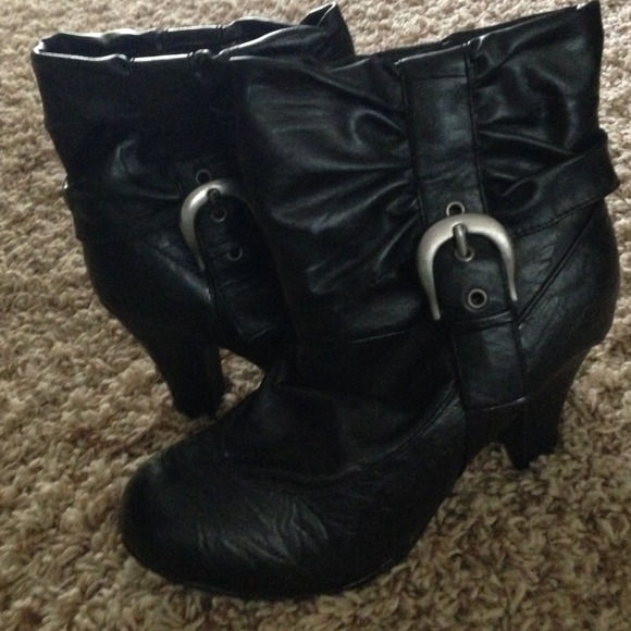 Black booties and scarf