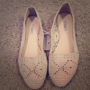 Urban Outfitters Woven Flats in Ivory