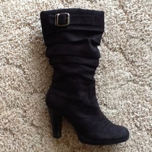 Cute Black Boots with Buckle