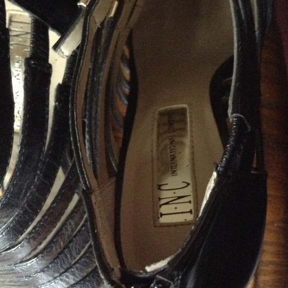 Gorgeous strapping I.N.C wedges - Picture 3 of 4