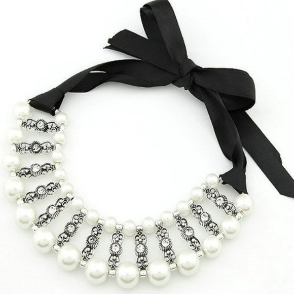 💔Bundle💔 🎀Cute Pearl Necklace🎀