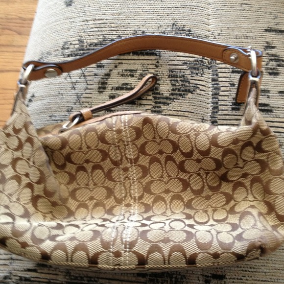 Bundle cute coach purse & wristlet