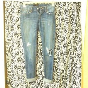 Cropped distressed Levi jeans